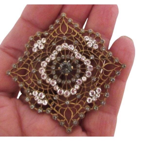Signed Vintage Catherine Popesco Gold Tone Rhinestone Filigree Brooch Pin - Picture 1 of 6